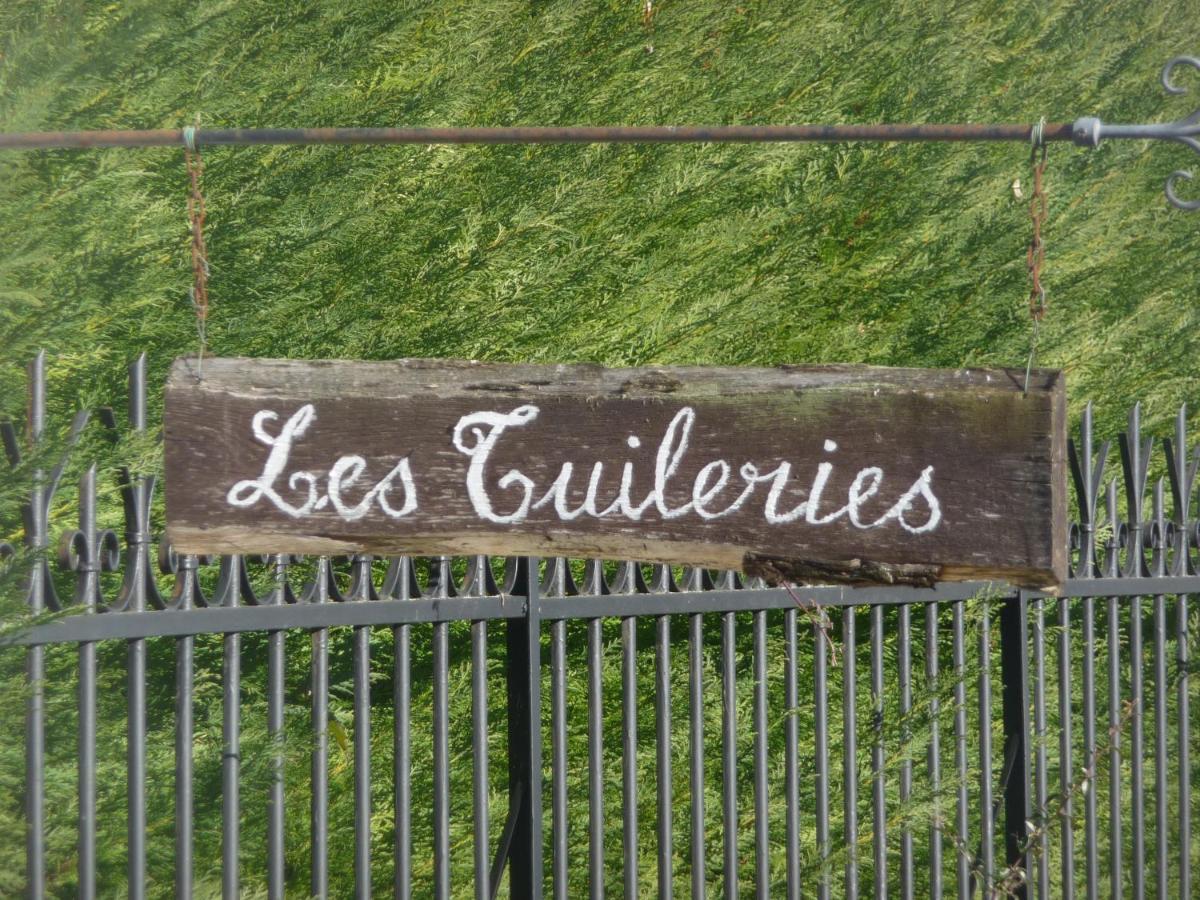 Les Tuileries Bed & Breakfast Ponteyraud Екстериор снимка